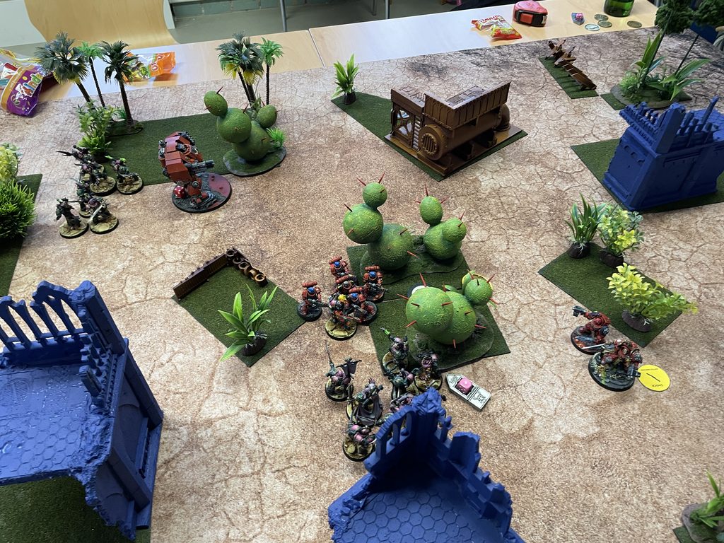 Die Intercessoren wurden erschlagen. Die Infernusmarines rücken zu einem letzten verzweifelten Vorstoß vor.